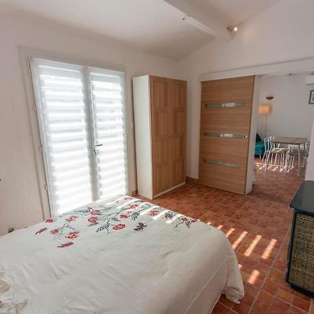 Joli Studio 36M2 Tout Confort Chateauneuf-de-Gadagne Экстерьер фото