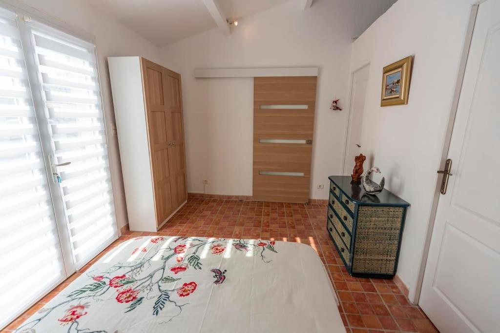 Joli Studio 36M2 Tout Confort Chateauneuf-de-Gadagne Экстерьер фото